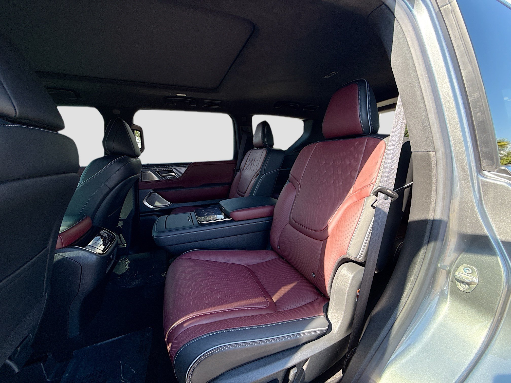 Used 2025 INFINITI QX80 Autograph AWD/4WD image 23