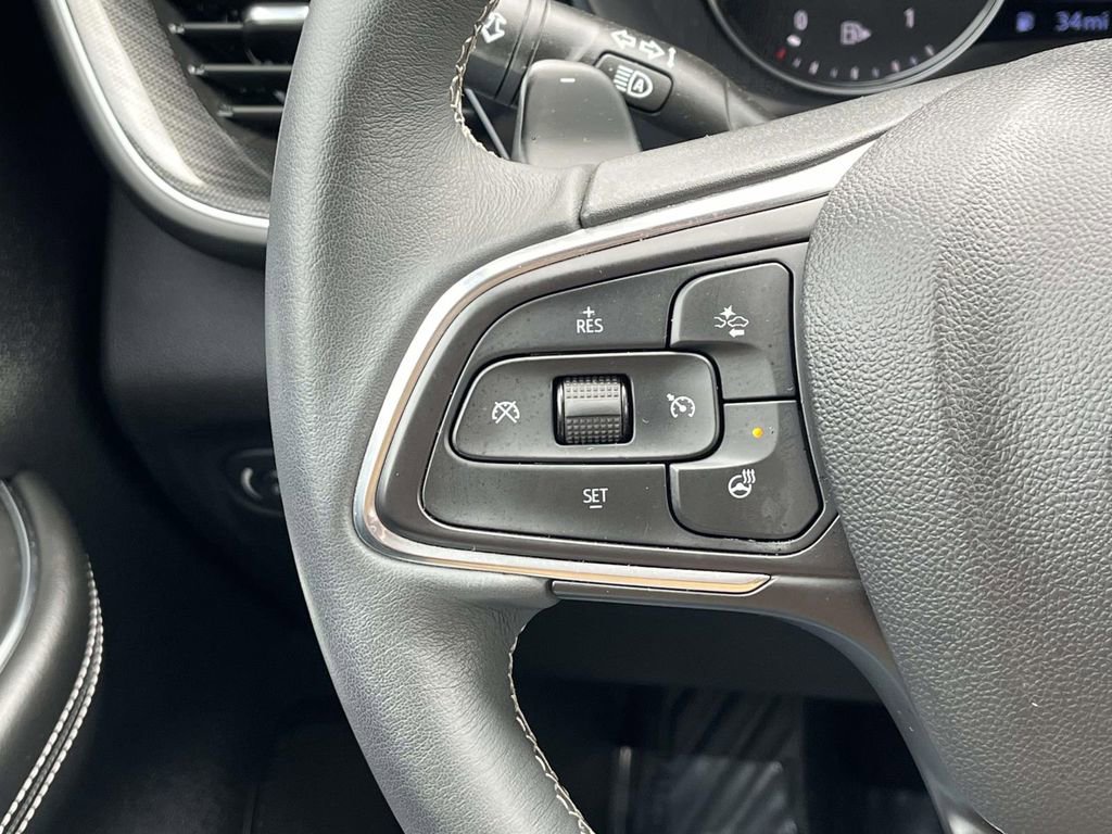 Certified 2023 Buick Envision Essence image 22