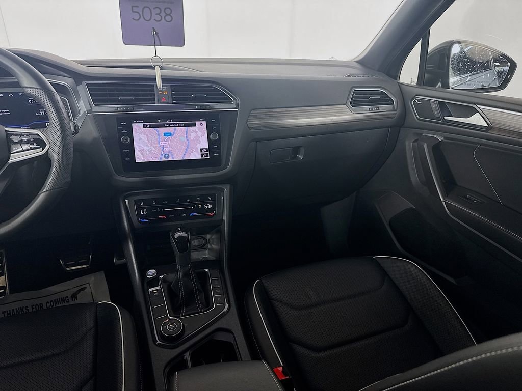 Used 2022 Volkswagen Tiguan SEL R-Line image 28