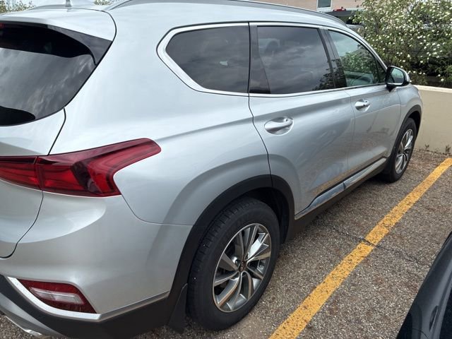 Used 2019 Hyundai Santa Fe SEL FWD image 4
