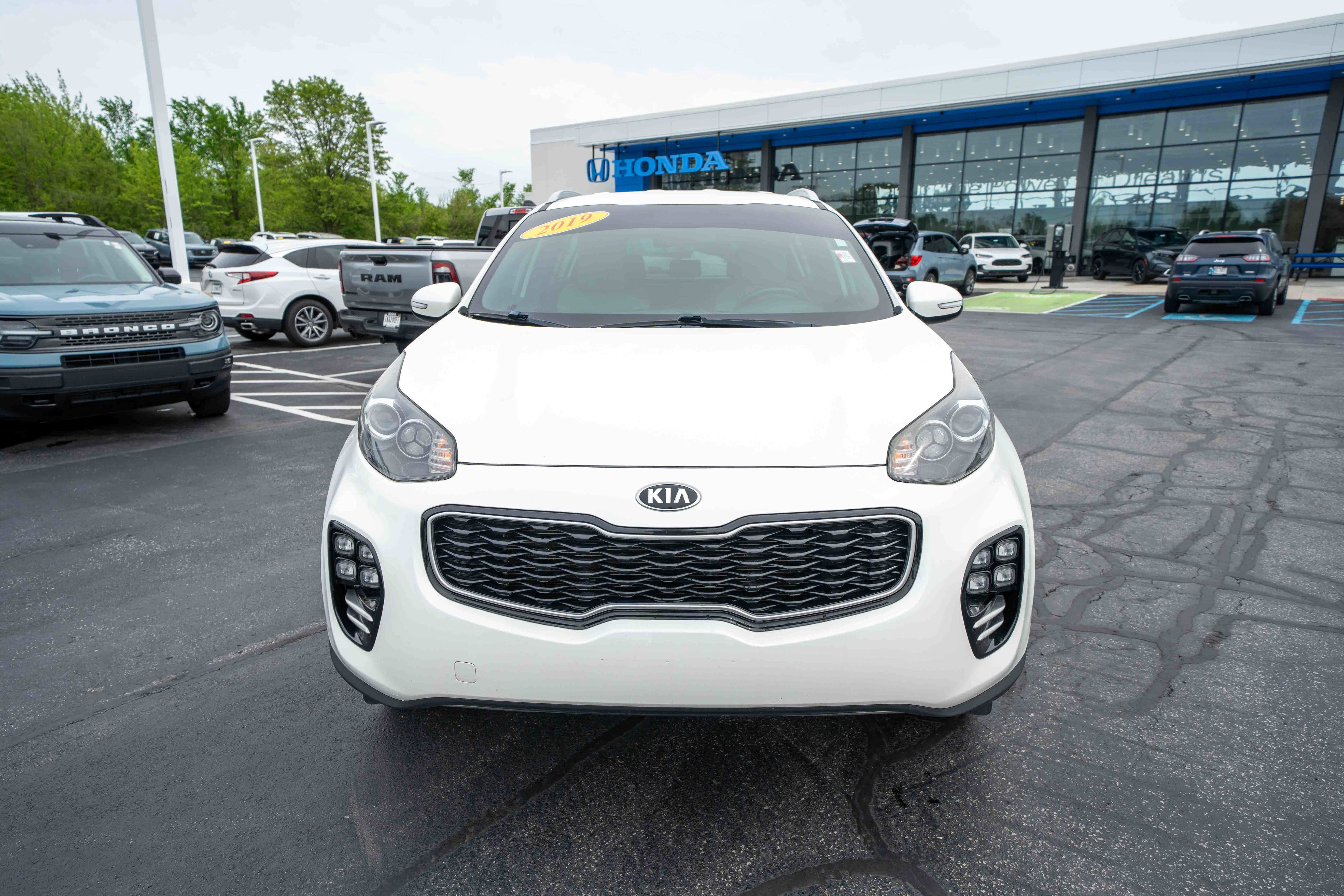 Used 2019 Kia Sportage EX w/ EX Sport Appearance Package AWD/4WD image 2