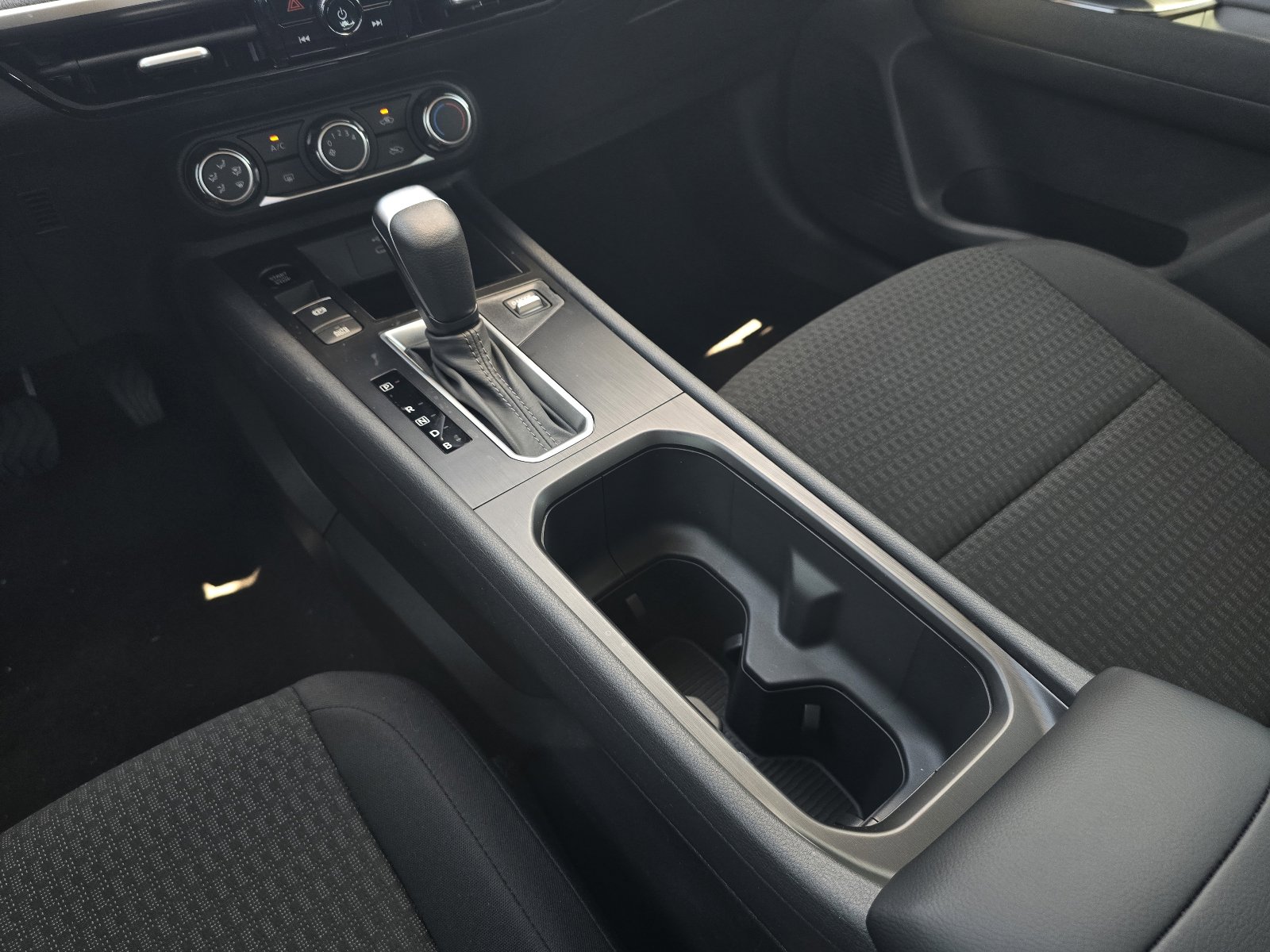 New 2026 Nissan Kicks S FWD image 19