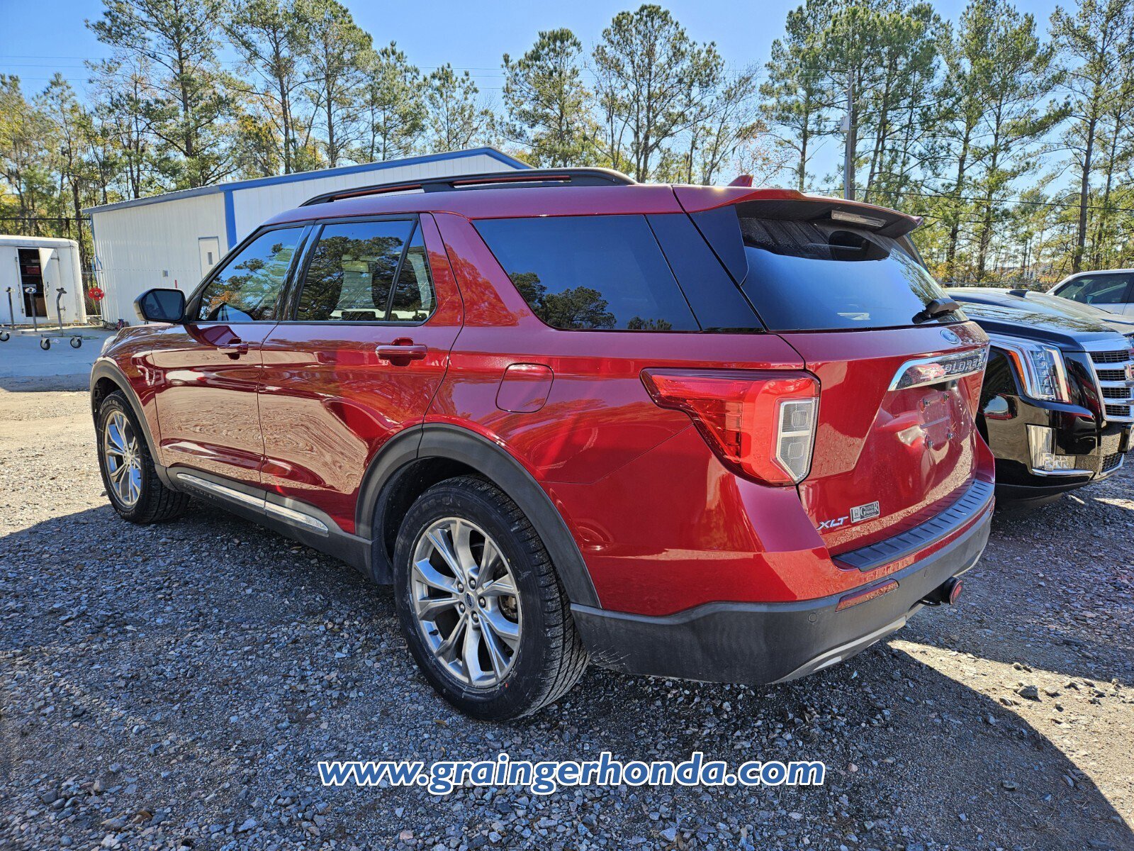 Used 2020 Ford Explorer XLT w/ Equipment Group 202A image 10