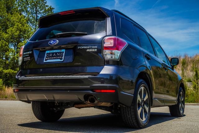 Used 2017 Subaru Forester 2.5i Limited AWD/4WD image 12