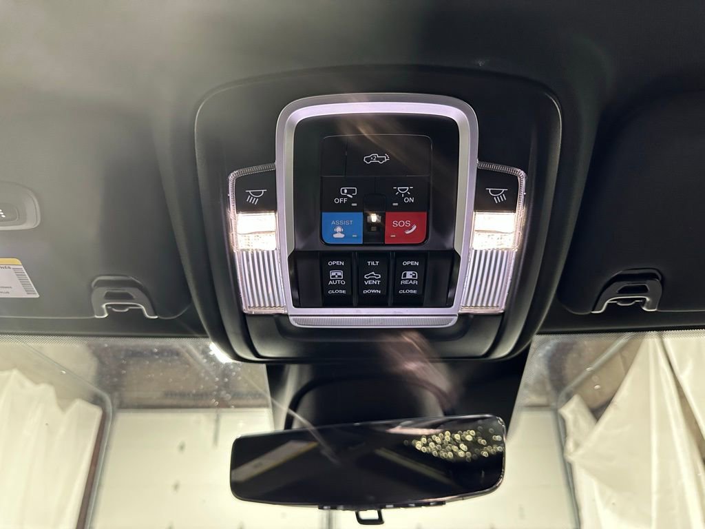 Used 2025 RAM 2500 Limited image 29