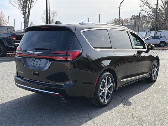 New 2026 Chrysler Pacifica Pinnacle image 12