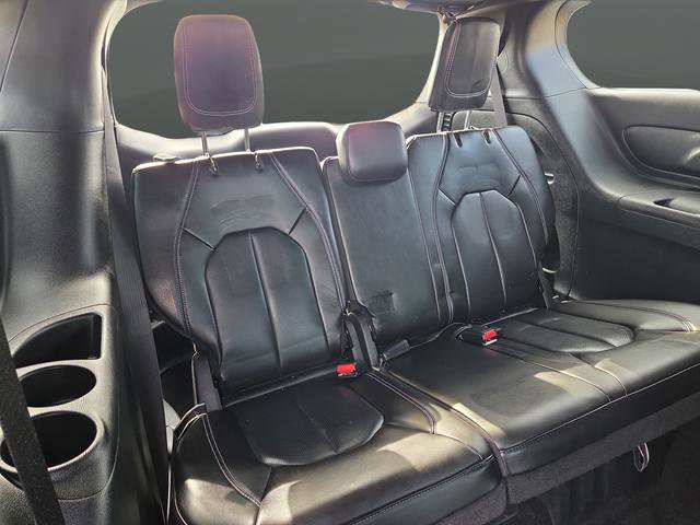 Used 2023 Chrysler Pacifica Touring-L w/ S Appearance Package AWD/4WD image 33