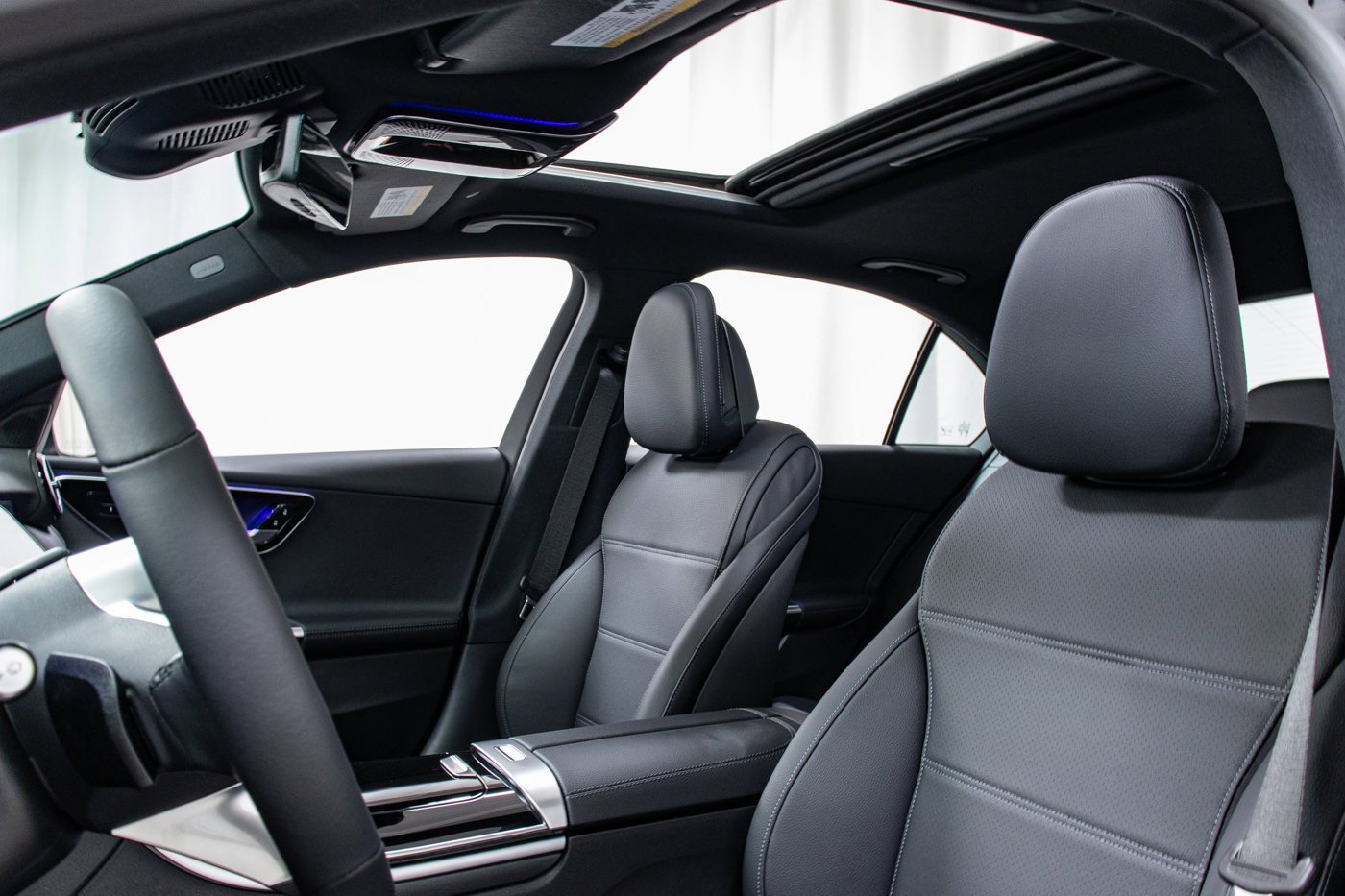 Used 2025 Mercedes-Benz C 300 4MATIC Sedan image 14