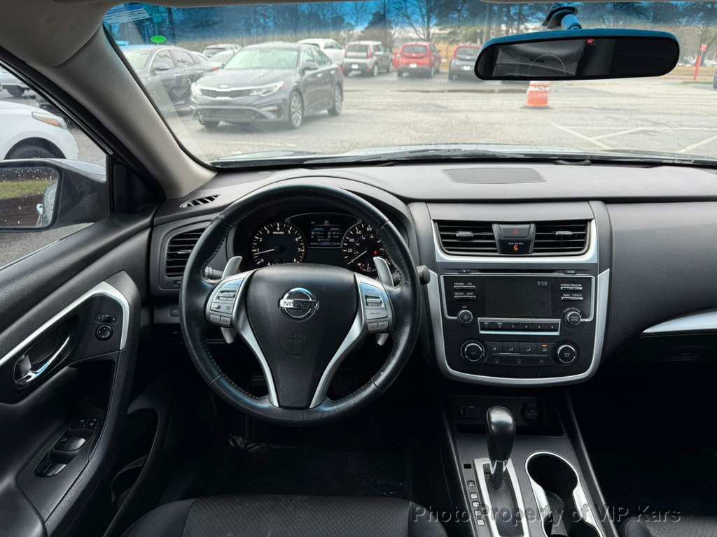 Used 2016 Nissan Altima 2.5 SR FWD image 13