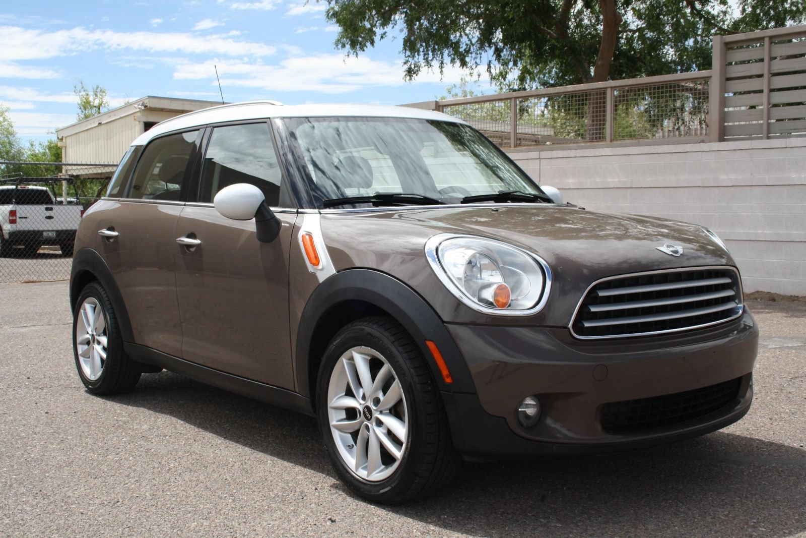 Used 2013 MINI Cooper Countryman FWD image 2