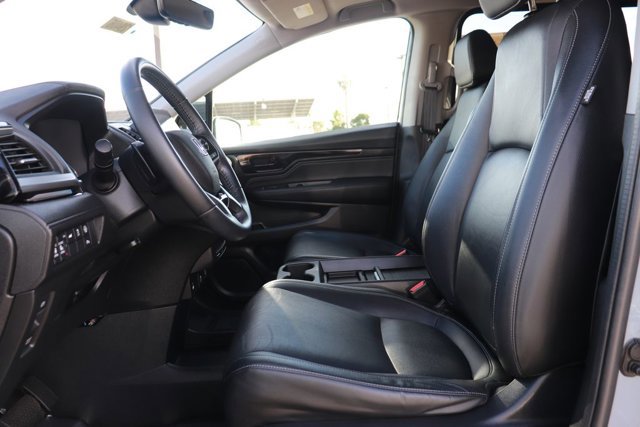 Used 2023 Honda Odyssey Touring image 11