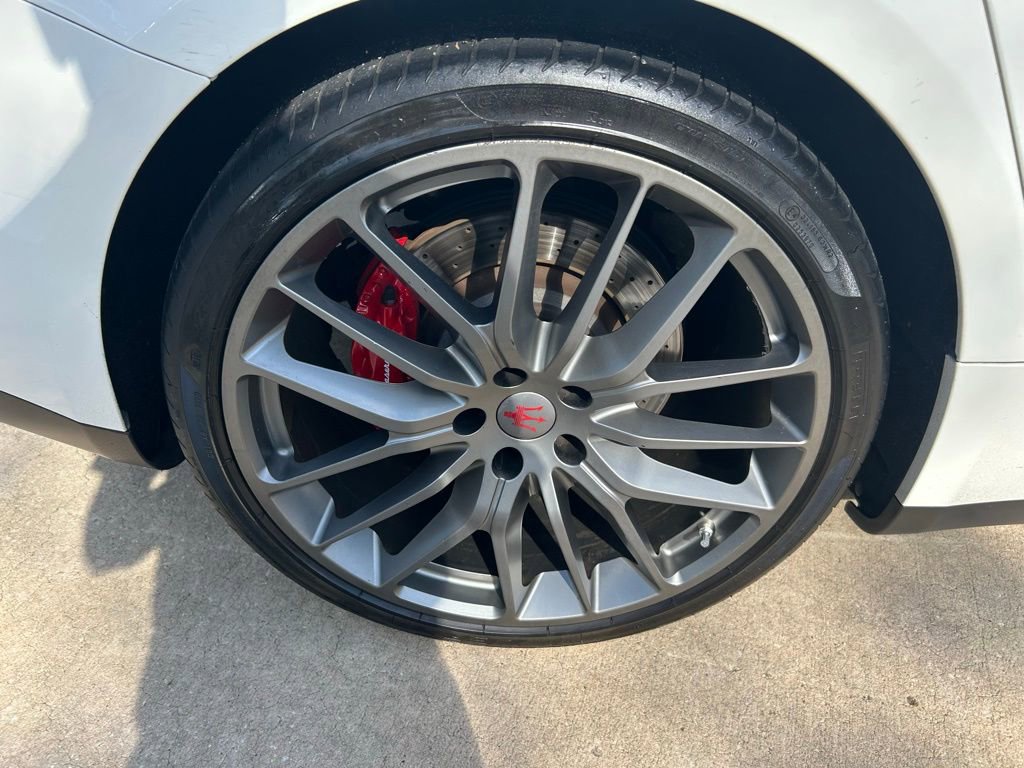 Used 2016 Maserati Ghibli S image 26