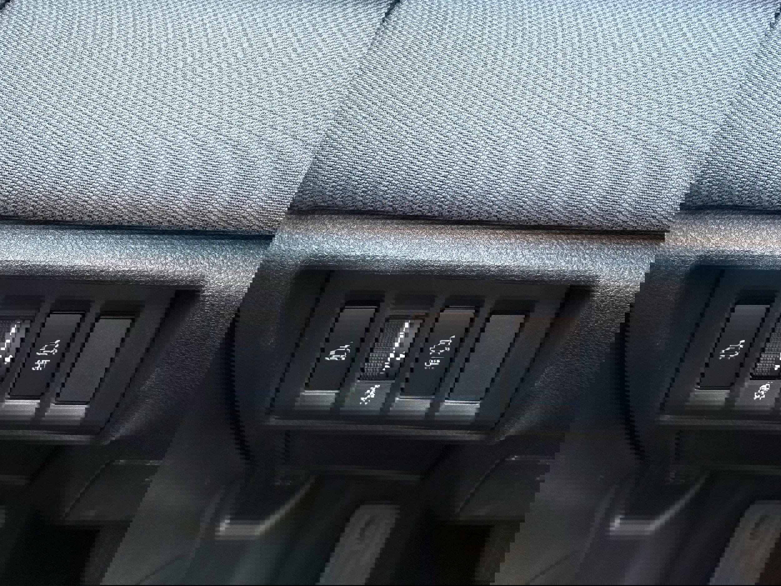 Used 2025 Subaru Outback Premium image 17