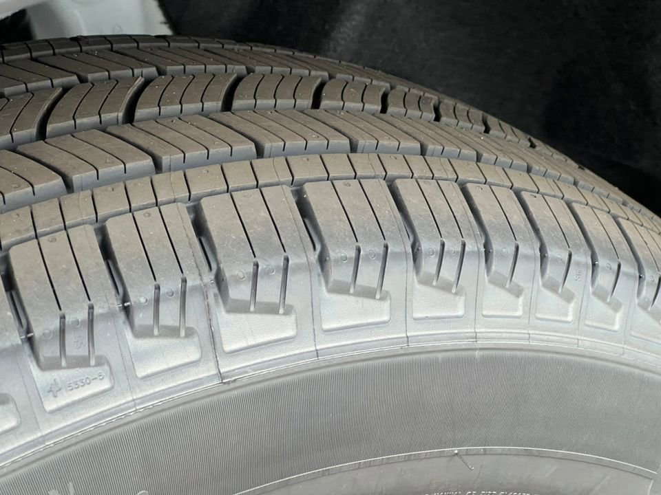 Used 2026 Ford Explorer Active w/ Active Comfort Package image 10