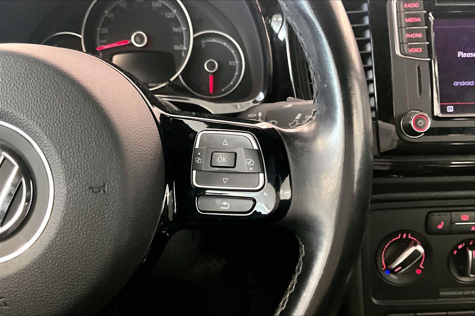 Used 2018 Volkswagen Beetle 2.0T S w/ Style & Comfort Package For S FWD image 22