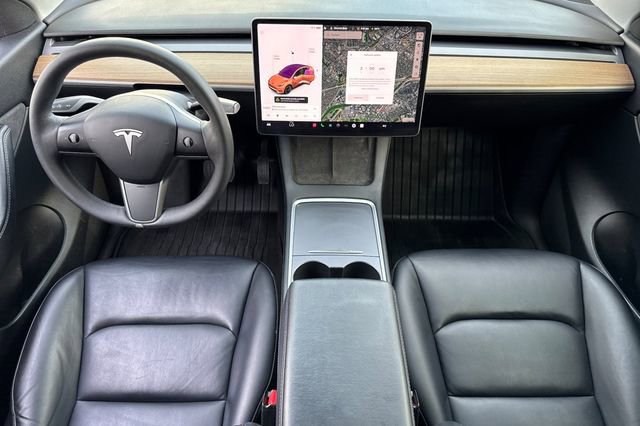 Used 2021 Tesla Model Y Long Range image 12