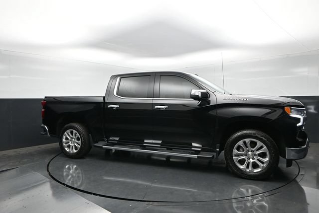 Used 2023 Chevrolet Silverado 1500 LTZ w/ LTZ Premium Package AWD/4WD image 6