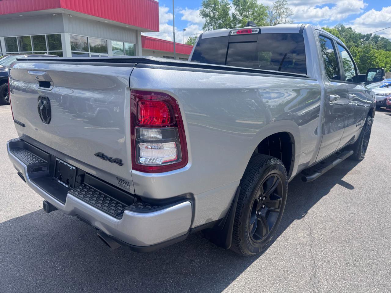 Used 2021 RAM 1500 Big Horn AWD/4WD image 3