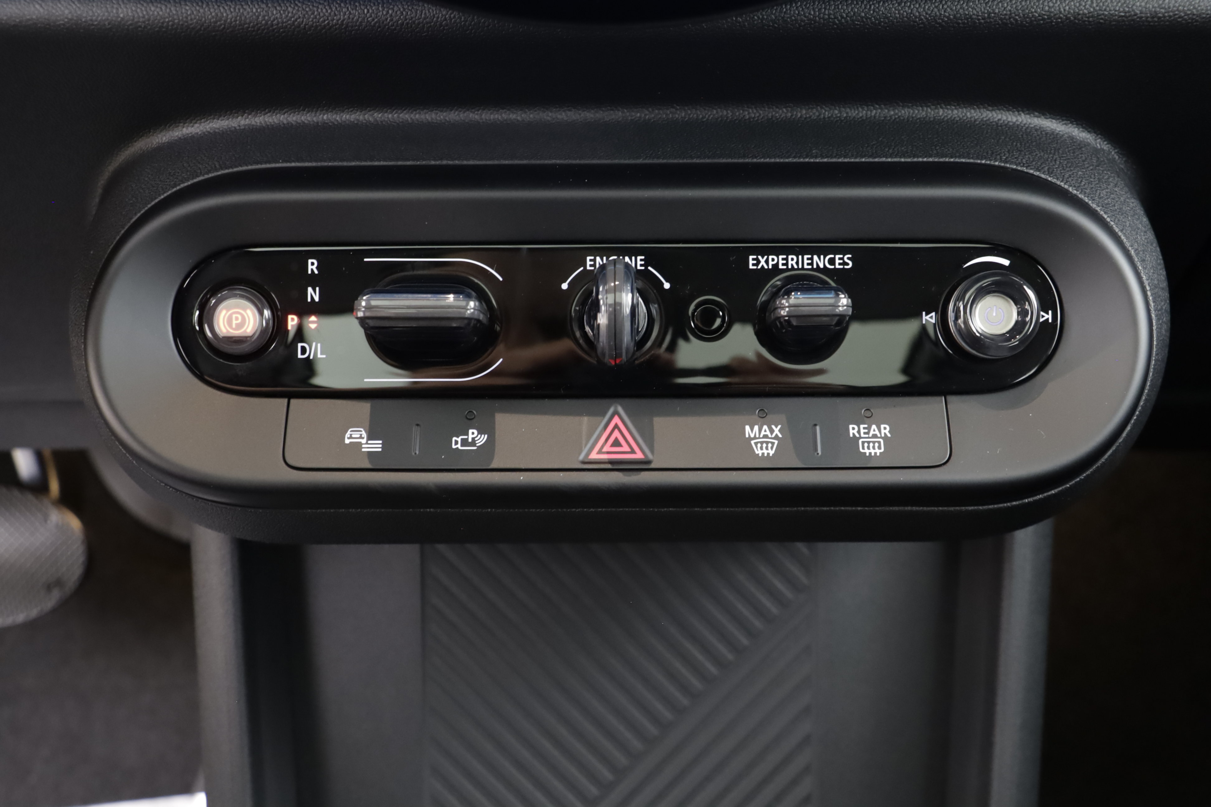 New 2027 MINI Cooper 2-Door Hardtop FWD image 16