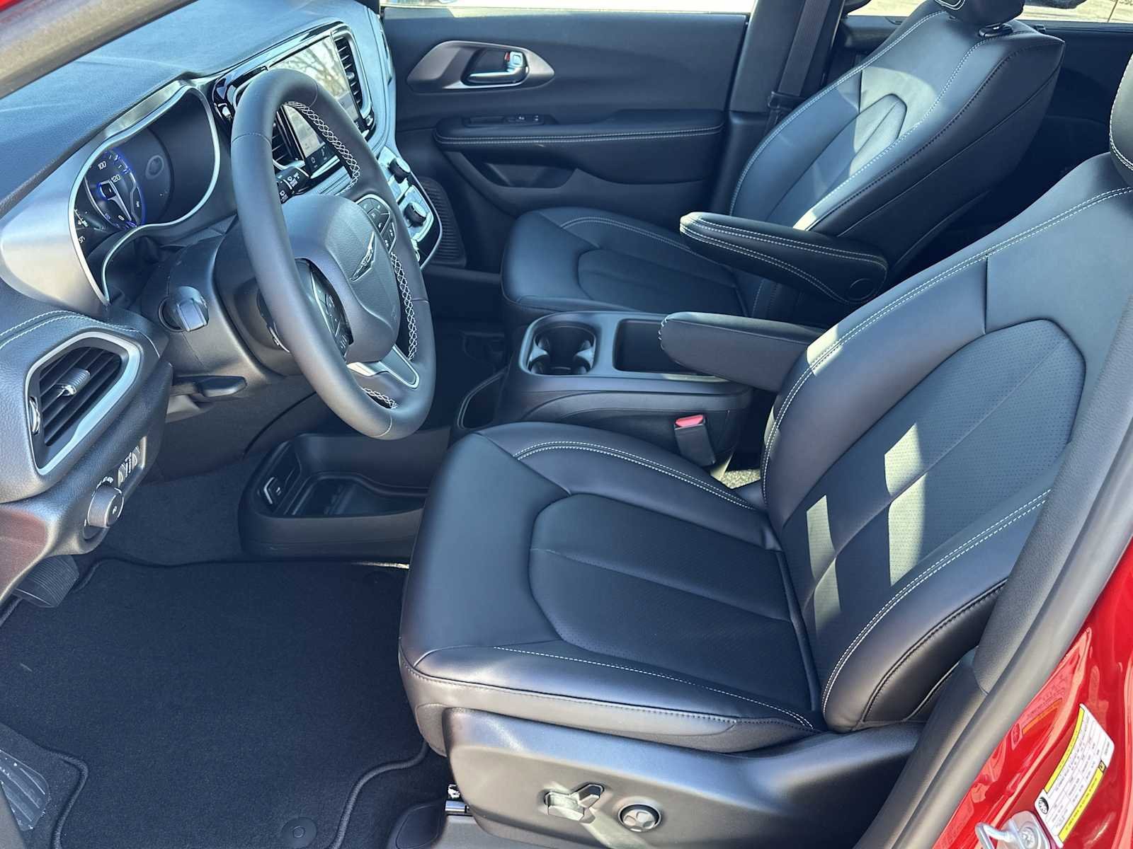 New 2026 Chrysler Pacifica Select FWD image 9