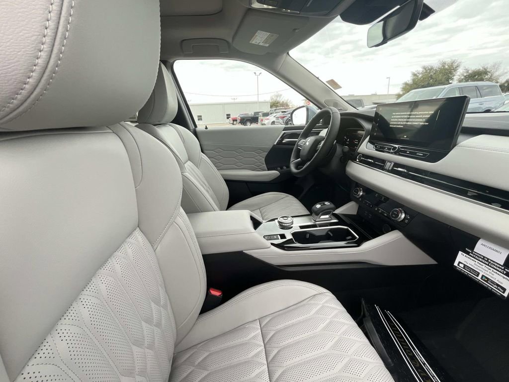 New 2026 Mitsubishi Outlander SEL FWD image 19