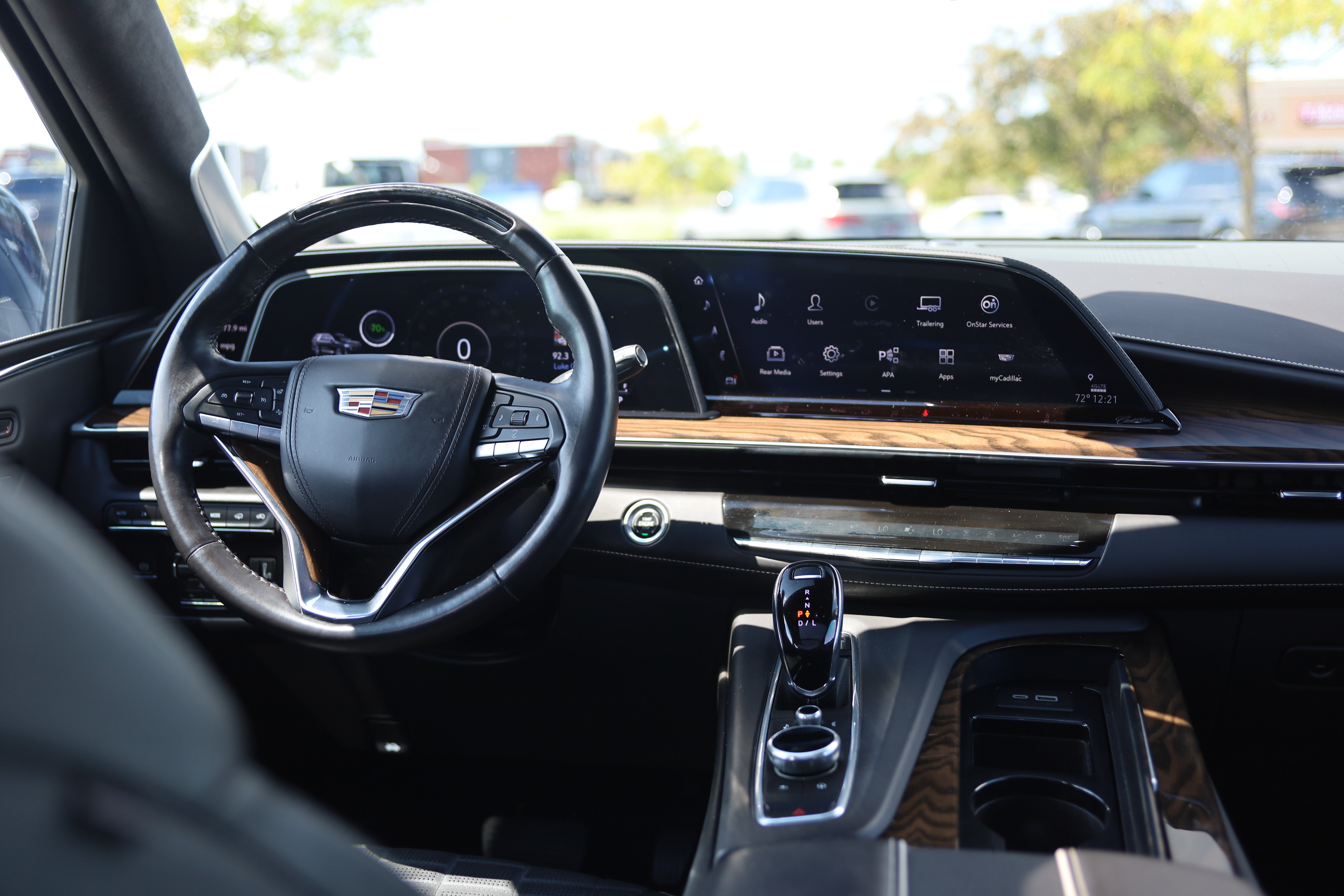 Used 2024 Cadillac Escalade Sport Platinum w/ LPO, ONYX Package AWD/4WD image 35