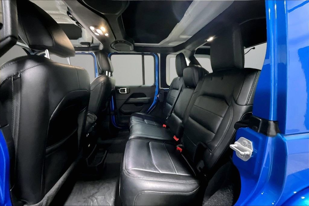 Used 2022 Jeep Wrangler Unlimited Sahara image 22
