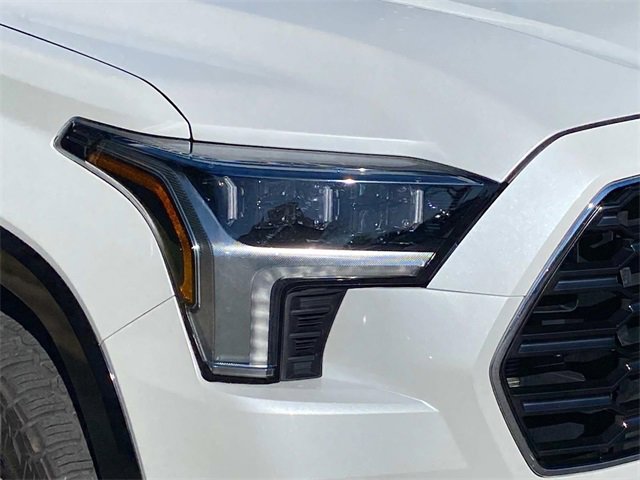 Used 2025 Toyota Sequoia Platinum image 4