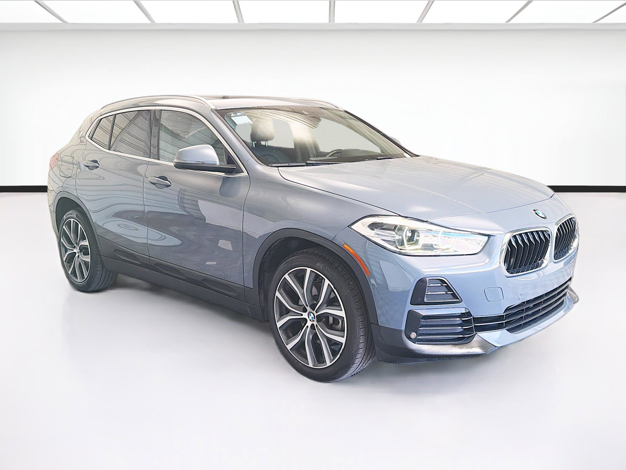 Used 2021 BMW X2 sDrive28i w/ Convenience Package FWD image 3