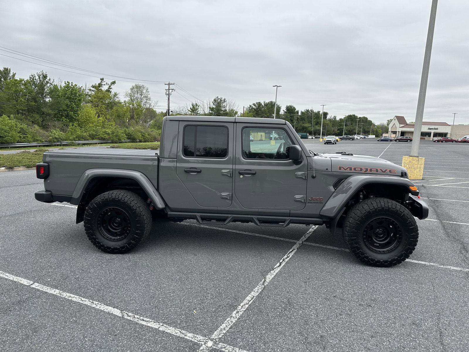 Used 2023 Jeep Gladiator Mojave w/ Cold Weather Group AWD/4WD image 8
