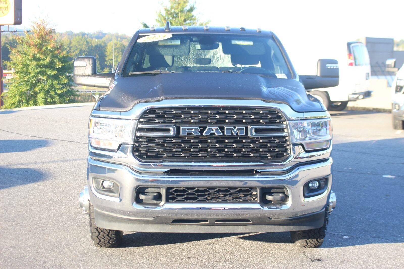 Used 2023 RAM 3500 Big Horn w/ Level 1 Equipment Group AWD/4WD image 2