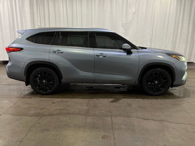 Certified 2020 Toyota Highlander Platinum image 2