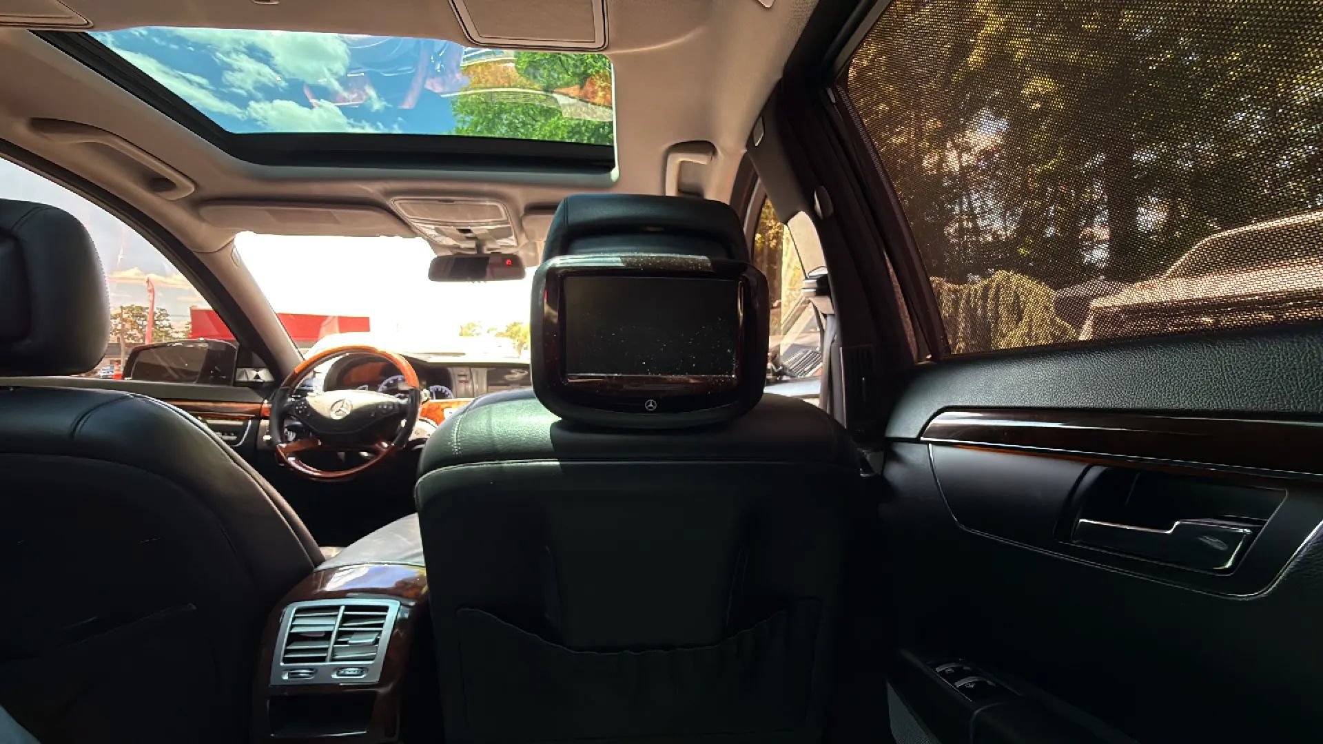 Used 2011 Mercedes-Benz S 550 4MATIC image 35