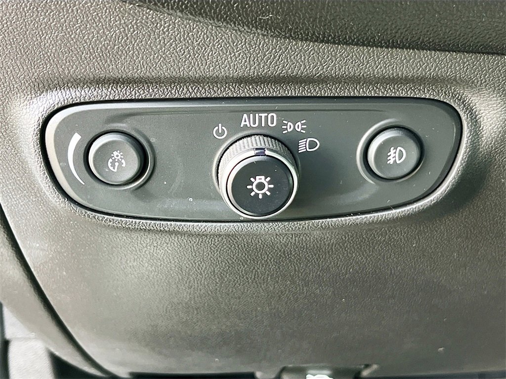 Used 2024 Chevrolet Equinox Premier image 10