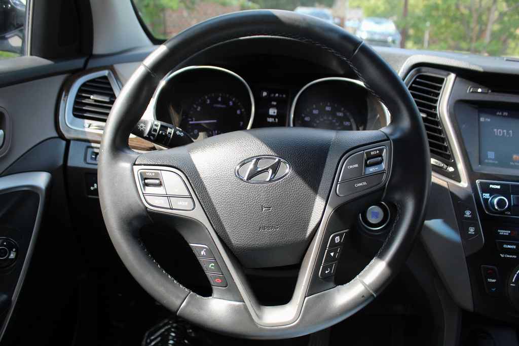 Used 2017 Hyundai Santa Fe Sport AWD/4WD image 16