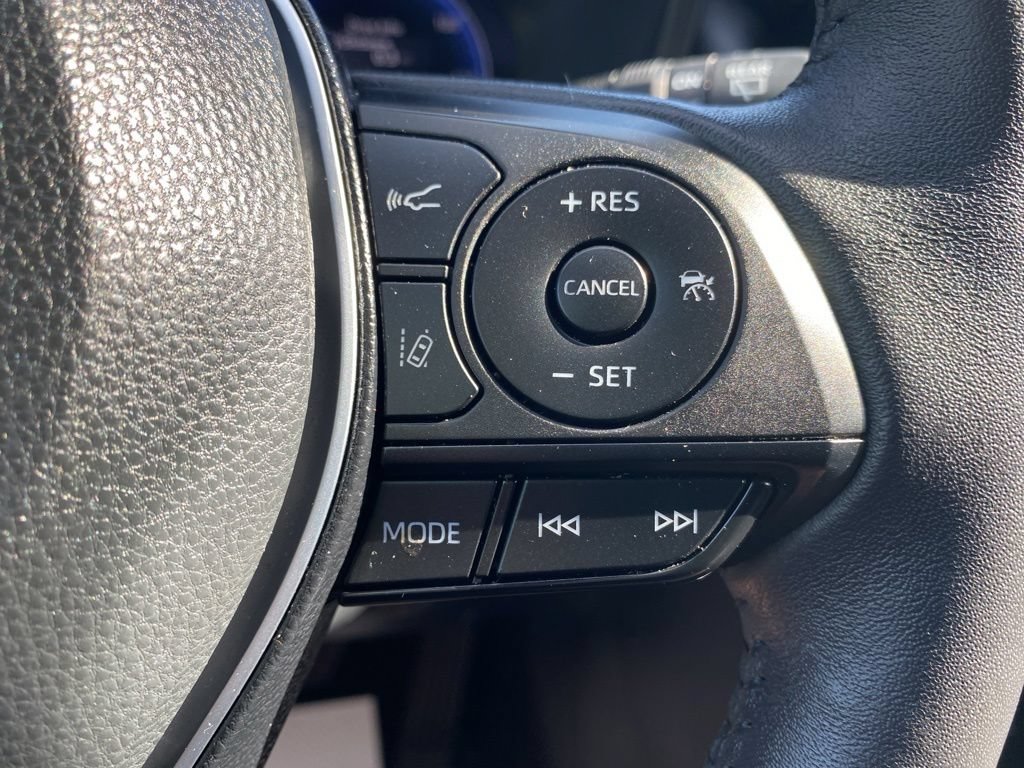 Used 2023 Toyota RAV4 XSE AWD/4WD image 32