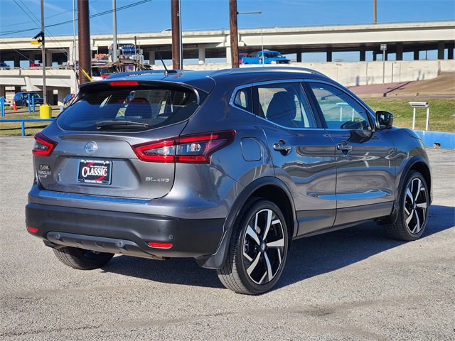 Used 2022 Nissan Rogue Sport SL w/ Premium Package image 7