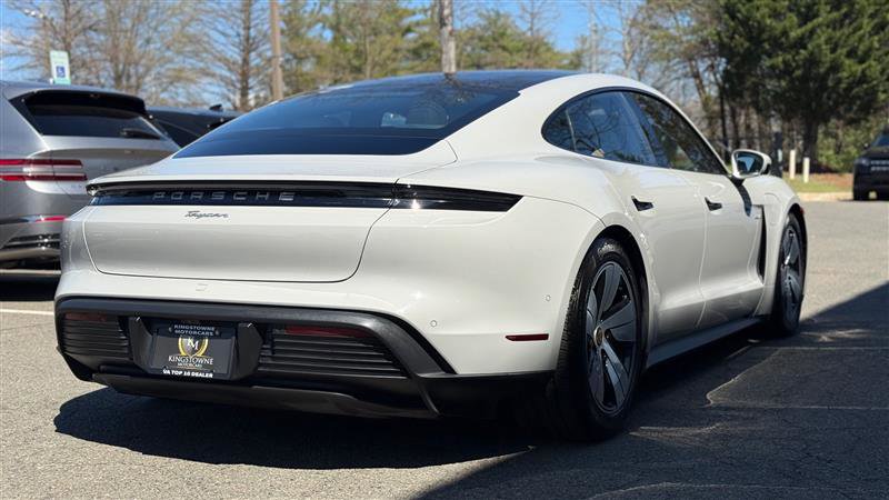 Used 2023 Porsche Taycan image 7
