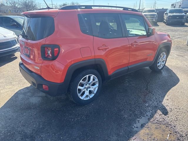Used 2015 Jeep Renegade Latitude image 3