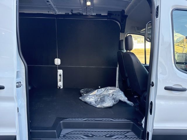 New 2026 Ford Transit 250 148 Medium Roof Extended AWD w/ Load Area Protection Package image 34