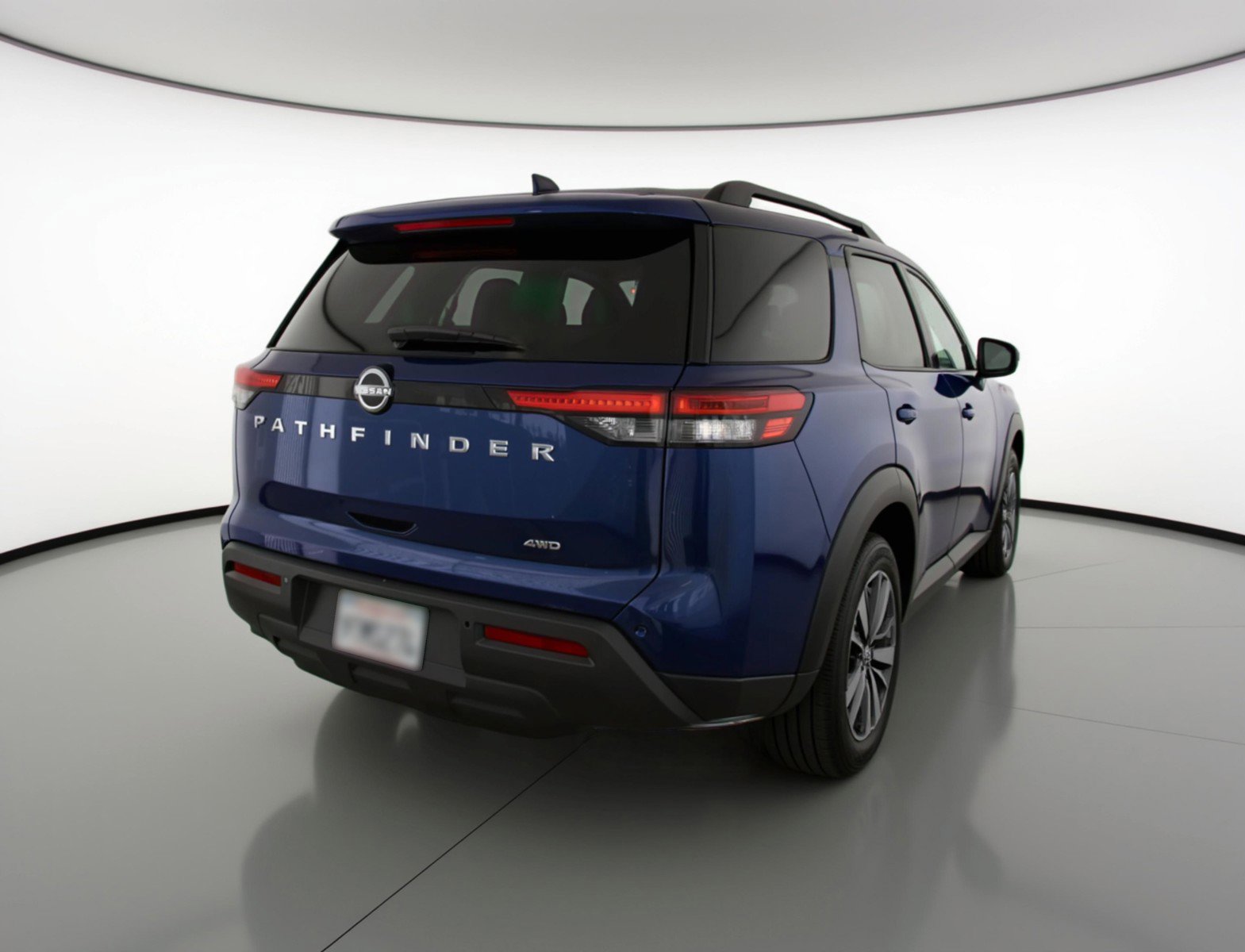 Used 2025 Nissan Pathfinder SV image 9