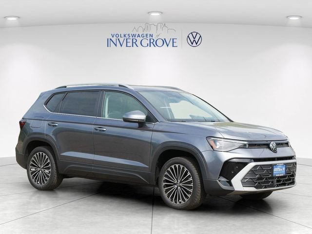 New 2026 Volkswagen Taos SE FWD image 1