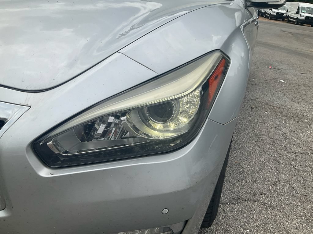 Used 2016 INFINITI Q70 L 3.7 w/ Deluxe Touring Package RWD image 9