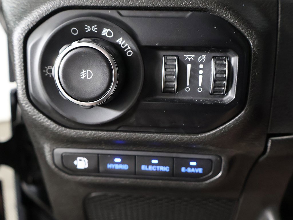 Used 2022 Jeep Wrangler Unlimited Rubicon 4xe image 32