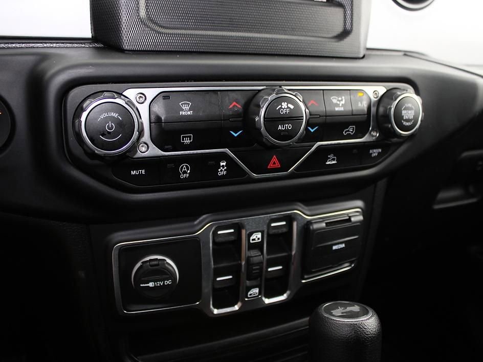 Used 2021 Jeep Wrangler Unlimited Sport AWD/4WD image 26