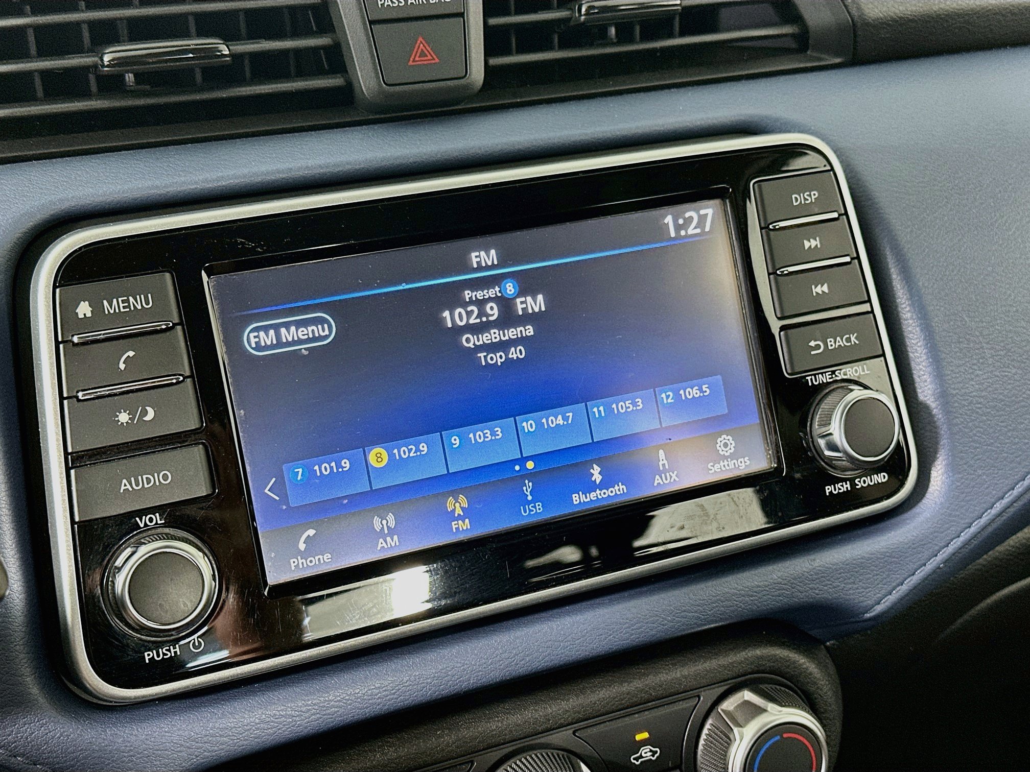 Used 2025 Nissan Versa SV FWD image 21