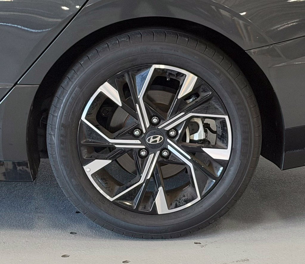 Certified 2024 Hyundai Sonata SEL AWD/4WD image 8