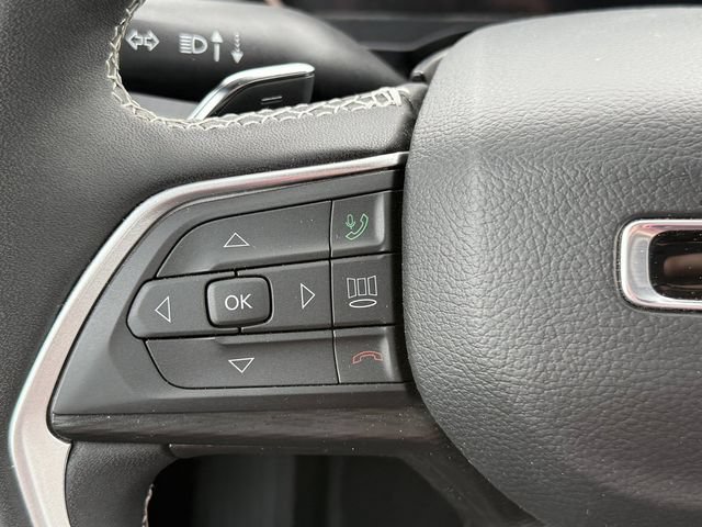 Certified 2025 Jeep Grand Cherokee Laredo X w/ Luxury Tech Group I AWD/4WD image 21