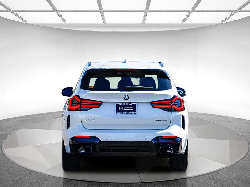 Used 2024 BMW X3 xDrive30i image 3