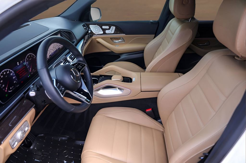 Used 2025 Mercedes-Benz GLE 450 4MATIC image 9